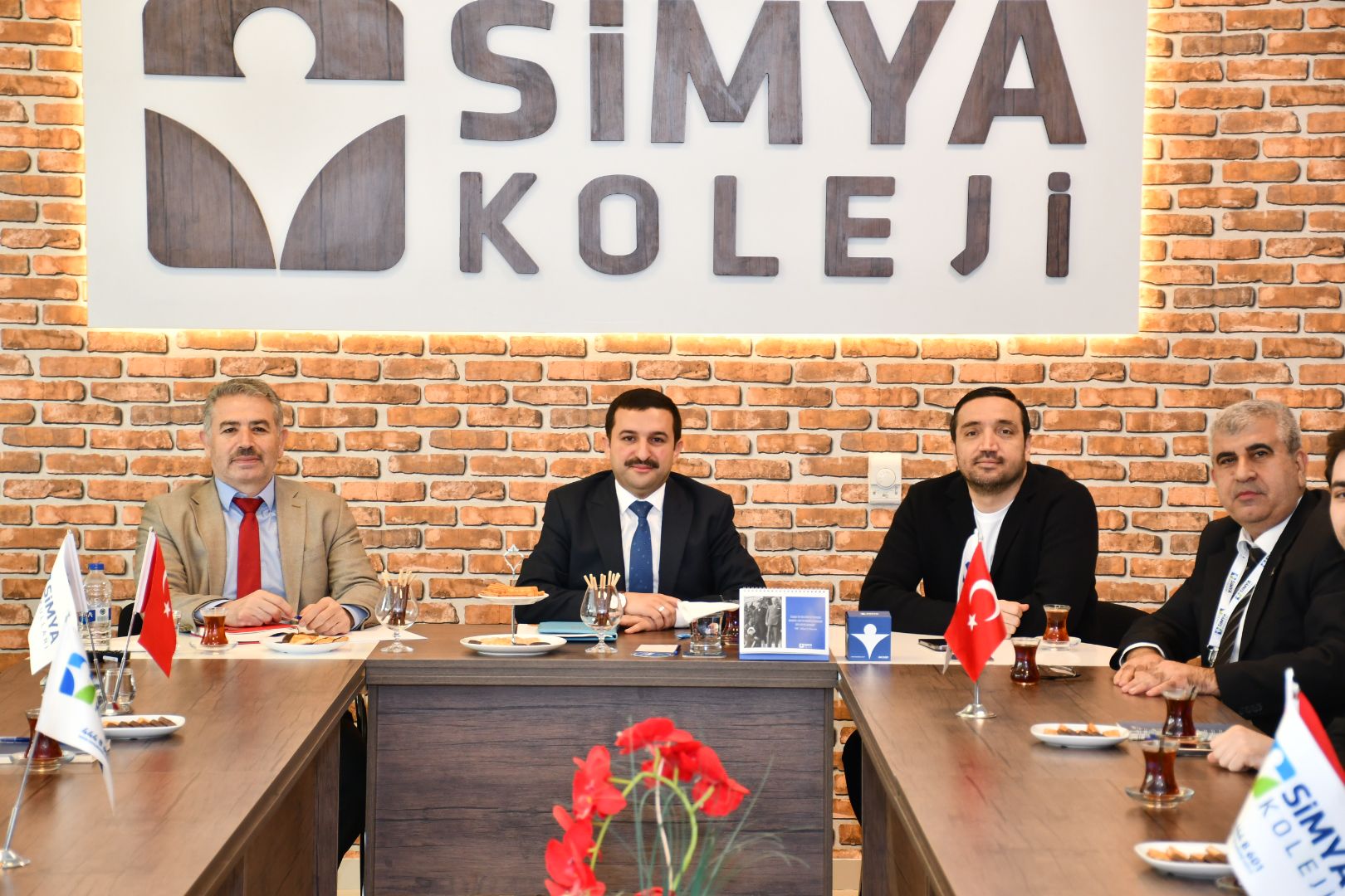 Kaymakam Yılmaz’dan Özel Simya Lisesi’ne Ziyaret