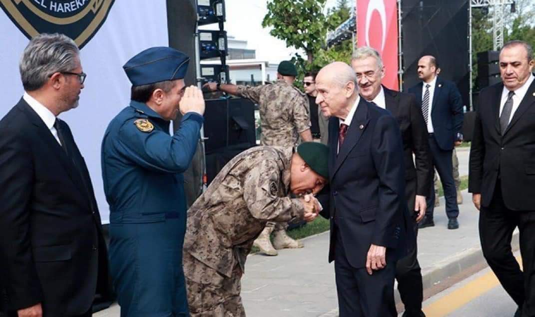 Milliyetçi Hareket Partisi Genel Başkanı Devlet Bahçeli, Ankara Gölbaşı'ndaki Özel Harekât Başkanlığı'nı ziyaret etti