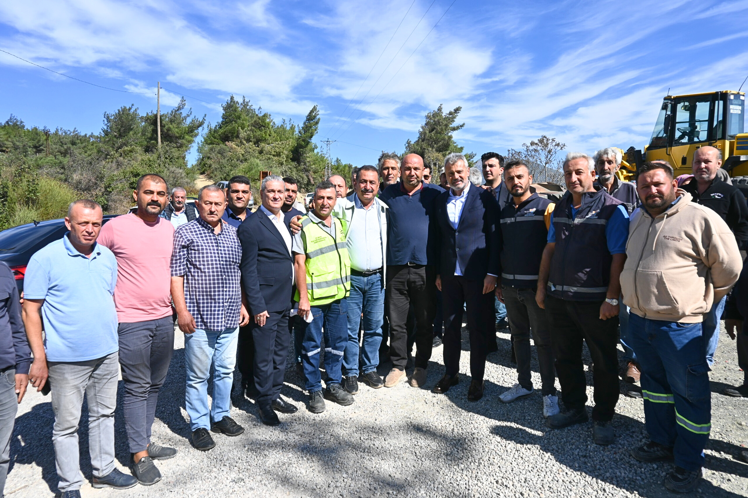 Belen Şenbük Mahallesi KarnıKara mevkiinde yol yapımı için kurban kesildi.