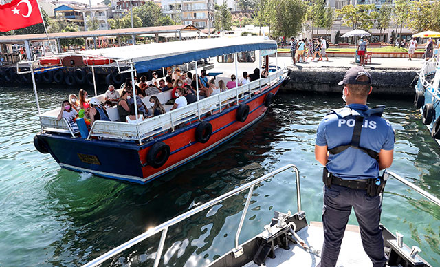 Deniz polisinden Adalar çevresinde 'deniz taksi' denetimi