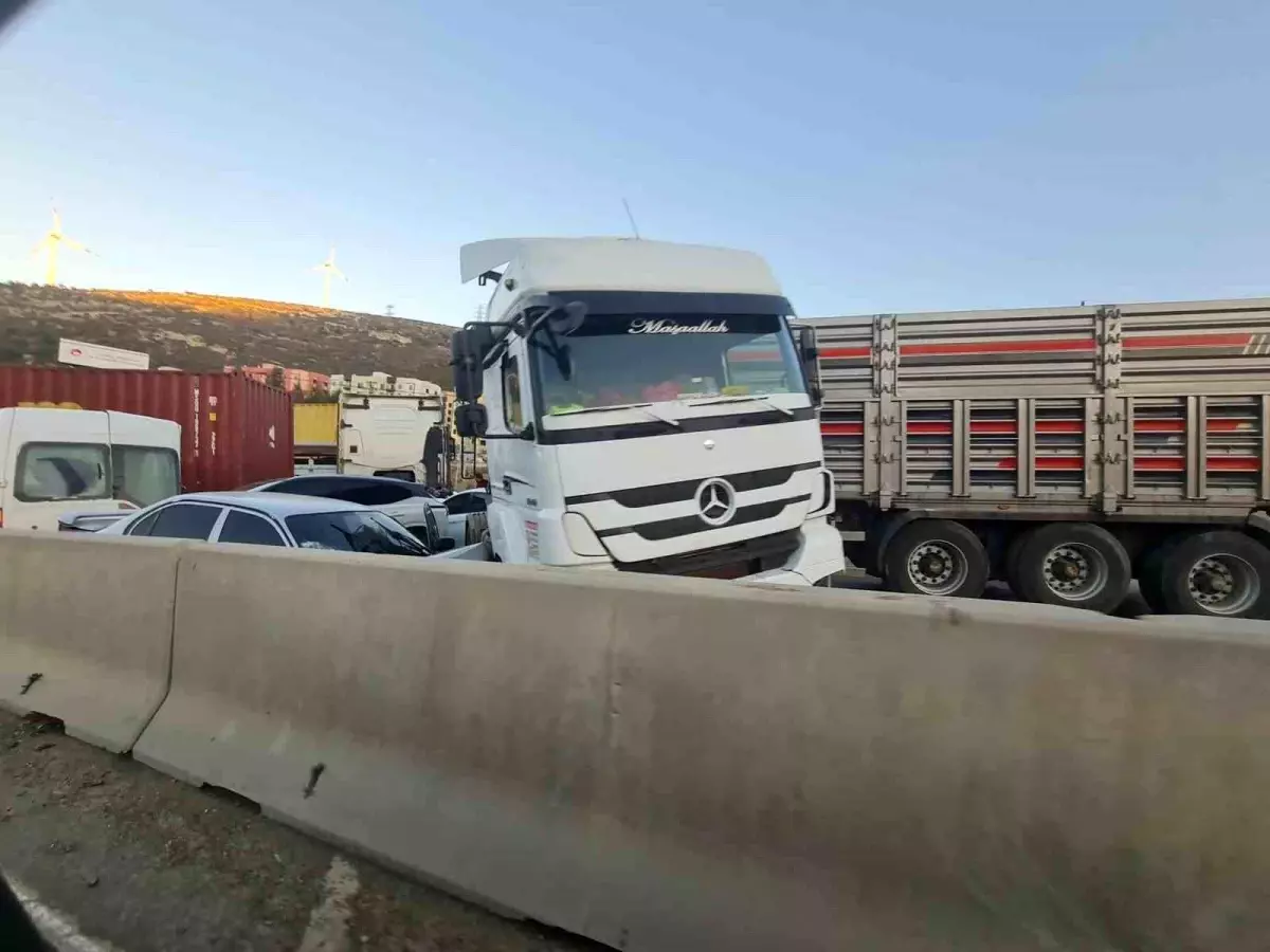 Belen'de Buzlanma Trafik Kazasına Neden Oldu