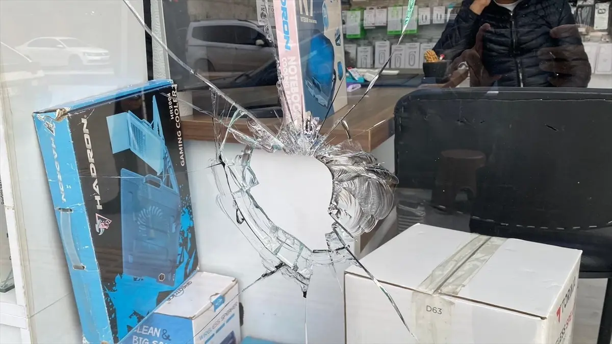 İskenderun'da Taşlı Saldırı: Şüpheli Gözaltında